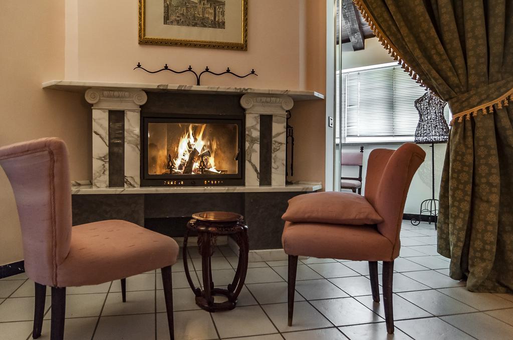 פונדי B&B La Corte מראה חיצוני תמונה