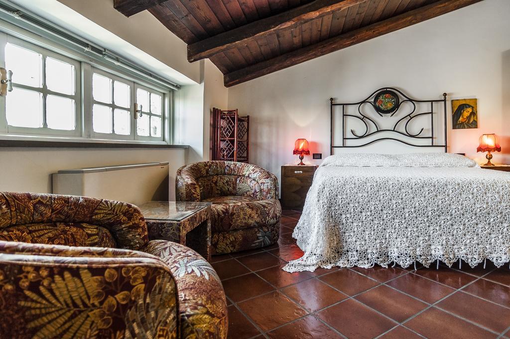 פונדי B&B La Corte מראה חיצוני תמונה